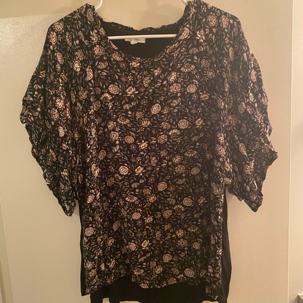 Maurice’s lightweight flower top